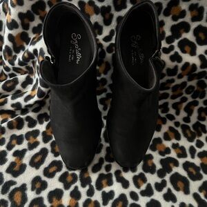 Seychelles Elegant Black Ankle Booties